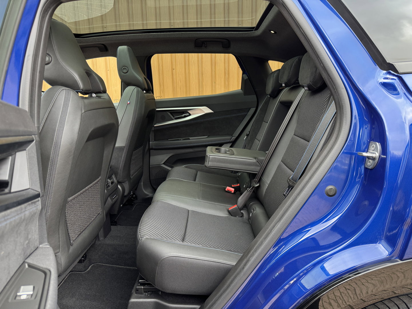 Renault Austral 1.2 E-Tech full hybrid 200 techno esprit Alpine | Panoramadak | Adaptieve Cruise Control |Achteruitrijcamera | Dodehoek Detector | DAB | Sfeerverlichting | Apple Carplay/Android Auto |