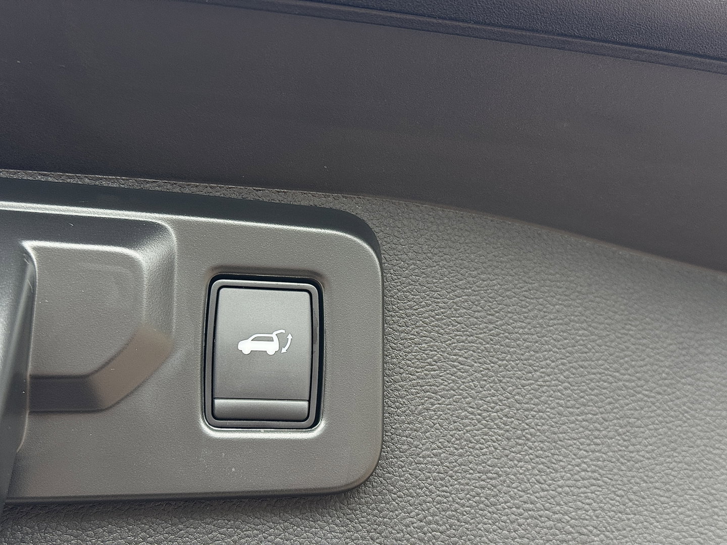 Renault Austral 1.2 E-Tech full hybrid 200 techno esprit Alpine | Panoramadak | Adaptieve Cruise Control |Achteruitrijcamera | Dodehoek Detector | DAB | Sfeerverlichting | Apple Carplay/Android Auto |