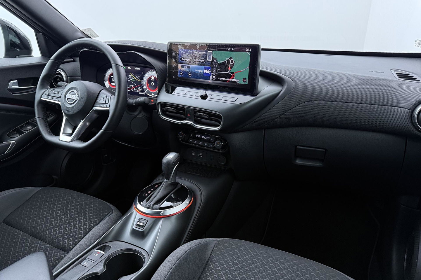 Nissan Juke 1.0 DIG-T N-Connecta | Stoel+Stuurverwarming | Camera | Keyless | Cruise Control