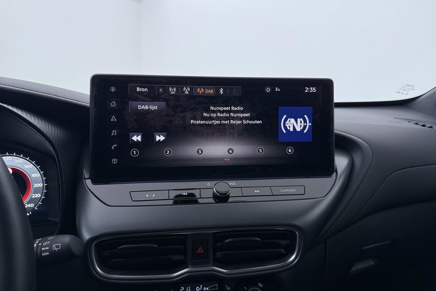 Nissan Juke 1.0 DIG-T N-Connecta | Stoel+Stuurverwarming | Camera | Keyless | Cruise Control
