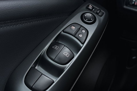Nissan Juke 1.0 DIG-T N-Connecta | Stoel+Stuurverwarming | Camera | Keyless | Cruise Control