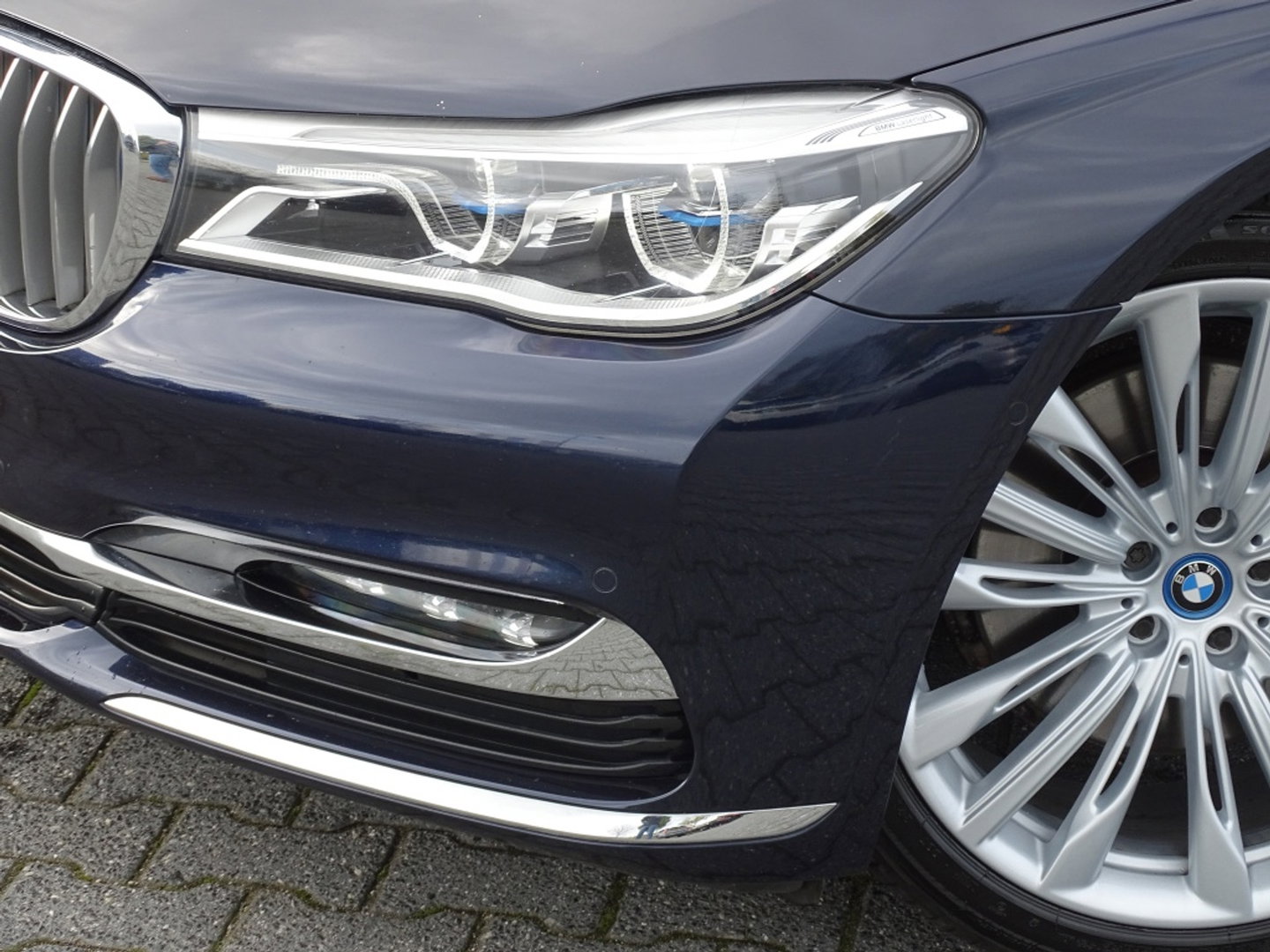 BMW 7 Serie 740e Lang 326PK xDrive VIP / Skylounge / Massage / Laser / 360°