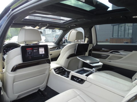 BMW 7 Serie 740e Lang 326PK xDrive VIP / Skylounge / Massage / Laser / 360°