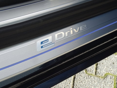 BMW 7 Serie 740e Lang 326PK xDrive VIP / Skylounge / Massage / Laser / 360°