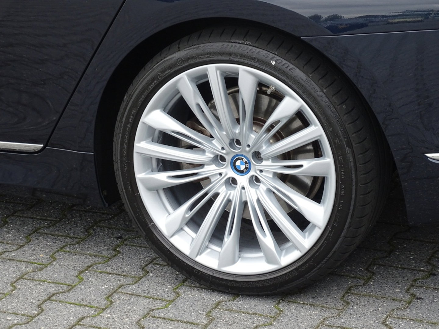 BMW 7 Serie 740e Lang 326PK xDrive VIP / Skylounge / Massage / Laser / 360°
