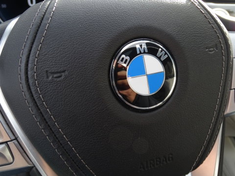BMW 7 Serie 740e Lang 326PK xDrive VIP / Skylounge / Massage / Laser / 360°