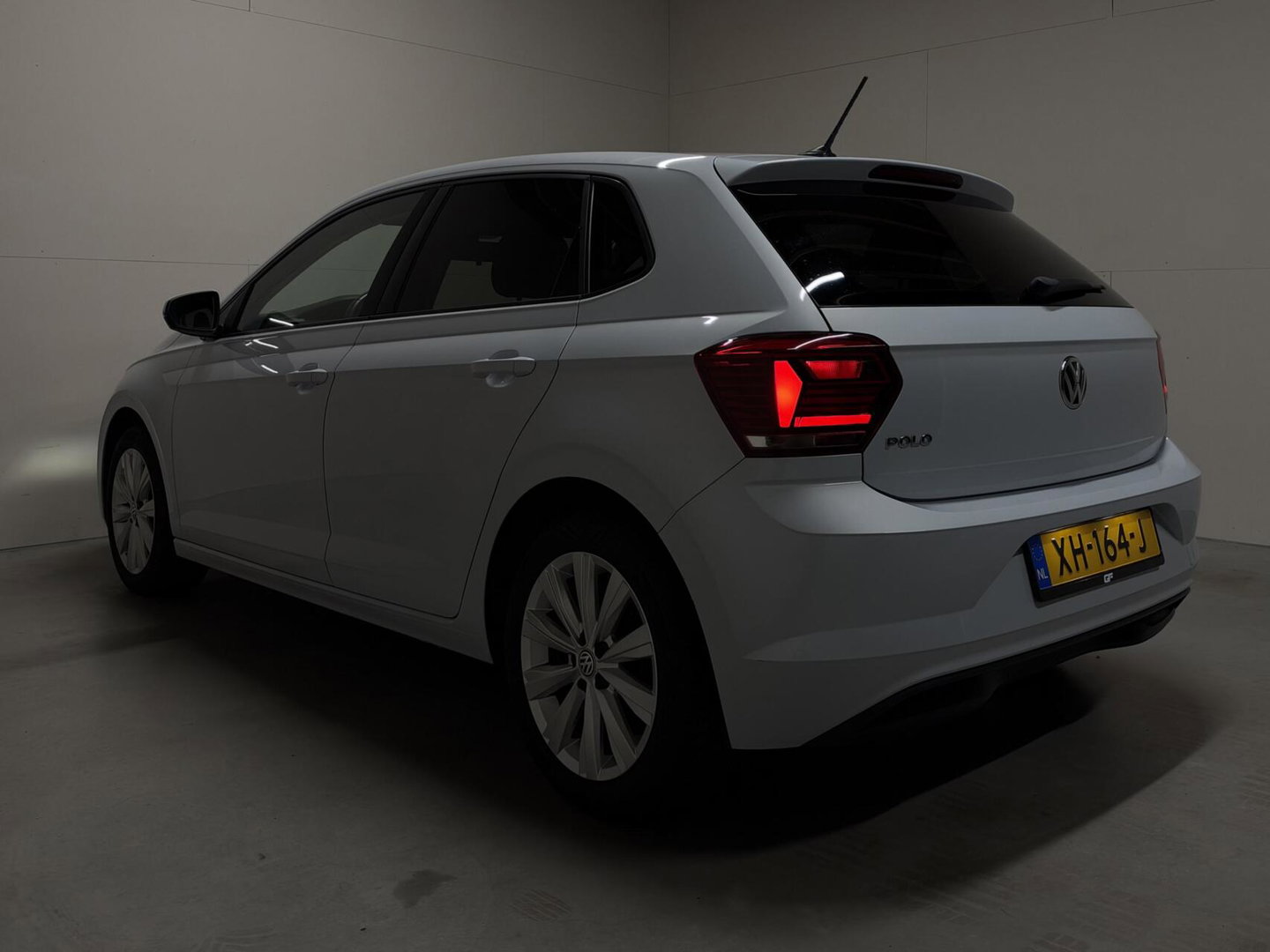 Volkswagen Polo 1.0 TSI Highline DSG Carplay ACC Camera NAP