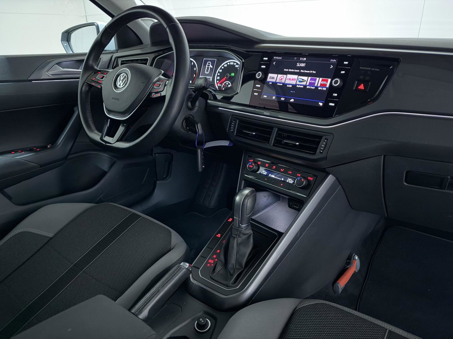 Volkswagen Polo 1.0 TSI Highline DSG Carplay ACC Camera NAP