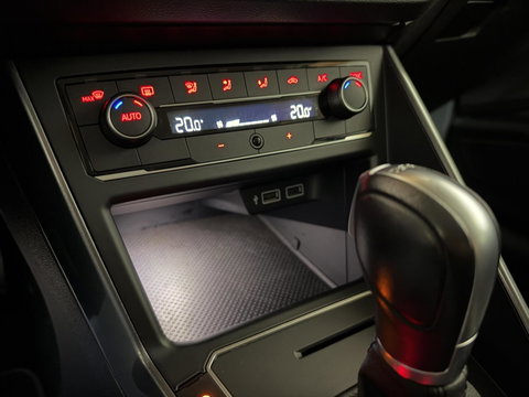 Volkswagen Polo 1.0 TSI Highline DSG Carplay ACC Camera NAP