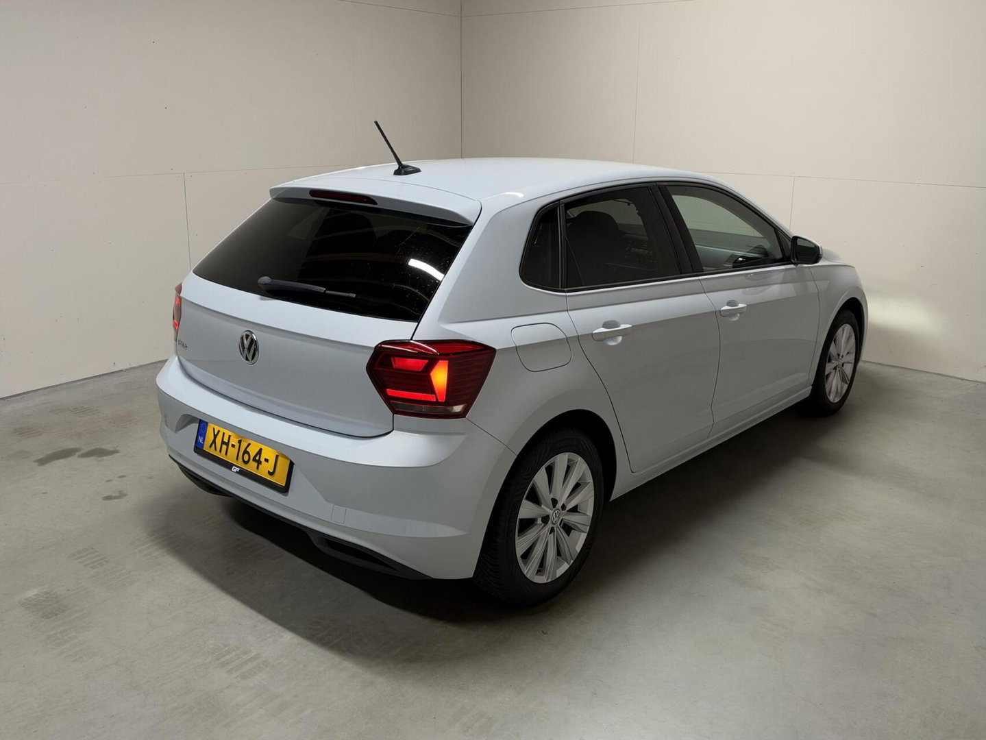 Volkswagen Polo 1.0 TSI Highline DSG Carplay ACC Camera NAP