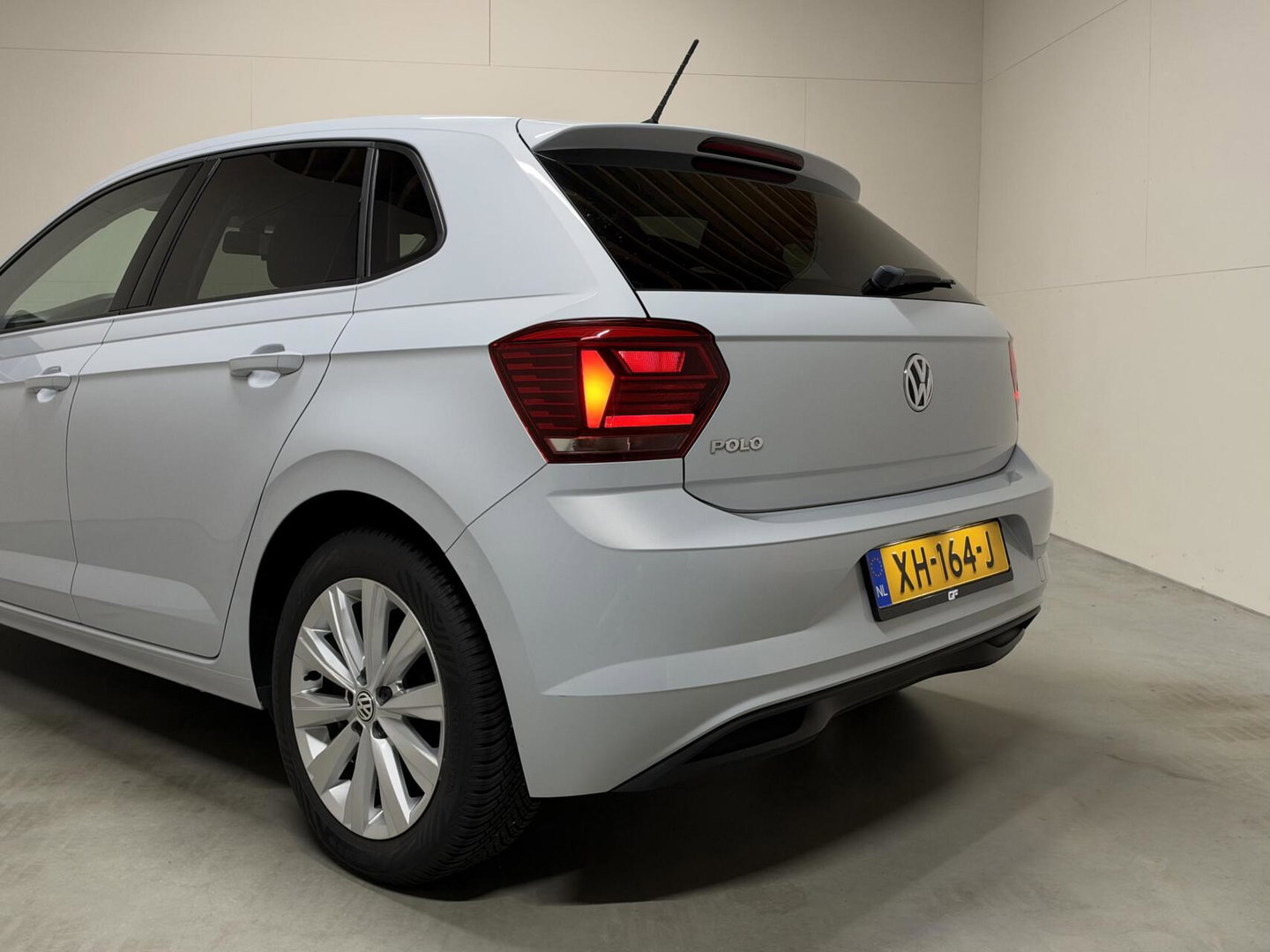 Volkswagen Polo 1.0 TSI Highline DSG Carplay ACC Camera NAP