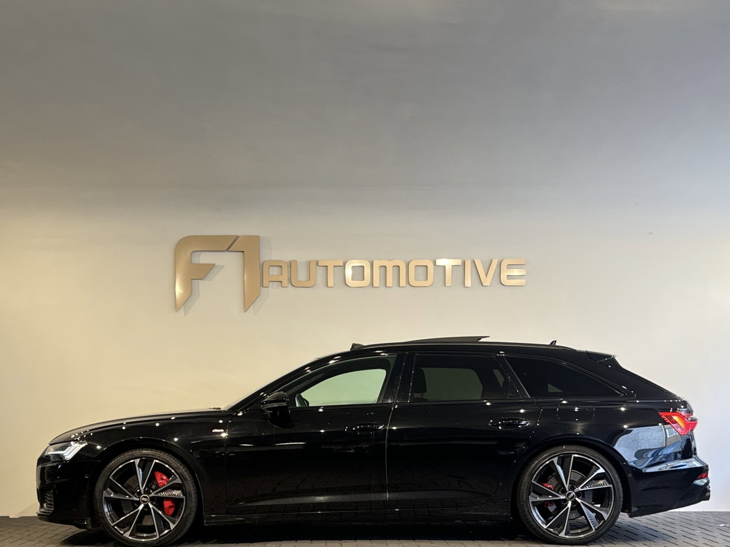Audi A6 Avant 55 TFSI e quattro S Line Compet Pano|BTW|B&O|360c|Trekhaak