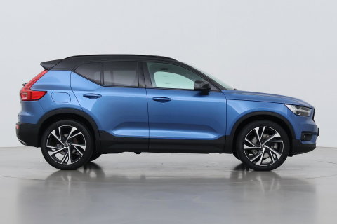 Volvo XC40 T5 Twin Engine R-Design | ACC | Trekhaak | BLIS | Stoelverwarming | Camera | Getint glas | 20 Inch