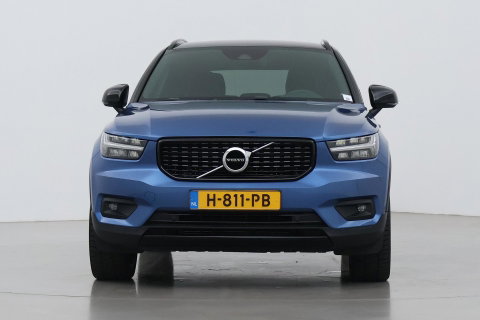 Volvo XC40 T5 Twin Engine R-Design | ACC | Trekhaak | BLIS | Stoelverwarming | Camera | Getint glas | 20 Inch
