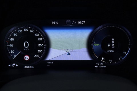 Volvo XC40 T5 Twin Engine R-Design | ACC | Trekhaak | BLIS | Stoelverwarming | Camera | Getint glas | 20 Inch