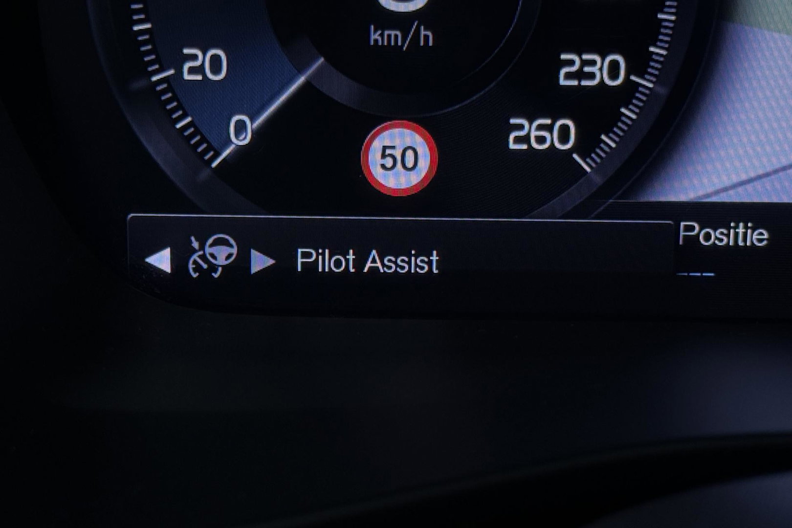 Volvo XC40 T5 Twin Engine R-Design | ACC | Trekhaak | BLIS | Stoelverwarming | Camera | Getint glas | 20 Inch