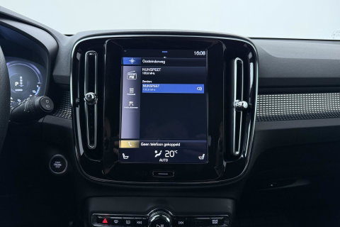Volvo XC40 T5 Twin Engine R-Design | ACC | Trekhaak | BLIS | Stoelverwarming | Camera | Getint glas | 20 Inch
