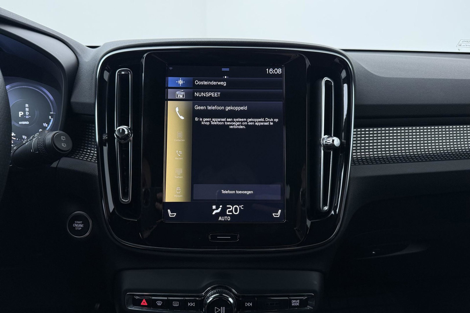 Volvo XC40 T5 Twin Engine R-Design | ACC | Trekhaak | BLIS | Stoelverwarming | Camera | Getint glas | 20 Inch