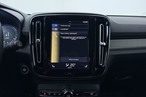 Volvo XC40 T5 Twin Engine R-Design | ACC | Trekhaak | BLIS | Stoelverwarming | Camera | Getint glas | 20 Inch