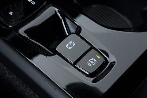 Volvo XC40 T5 Twin Engine R-Design | ACC | Trekhaak | BLIS | Stoelverwarming | Camera | Getint glas | 20 Inch
