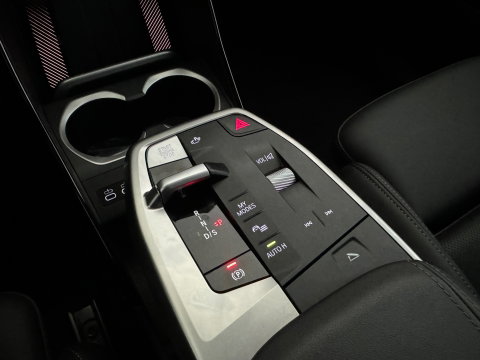 BMW X1 XDrive30e Memory|H/K|HuD|360c|Trekhaak|Keyless