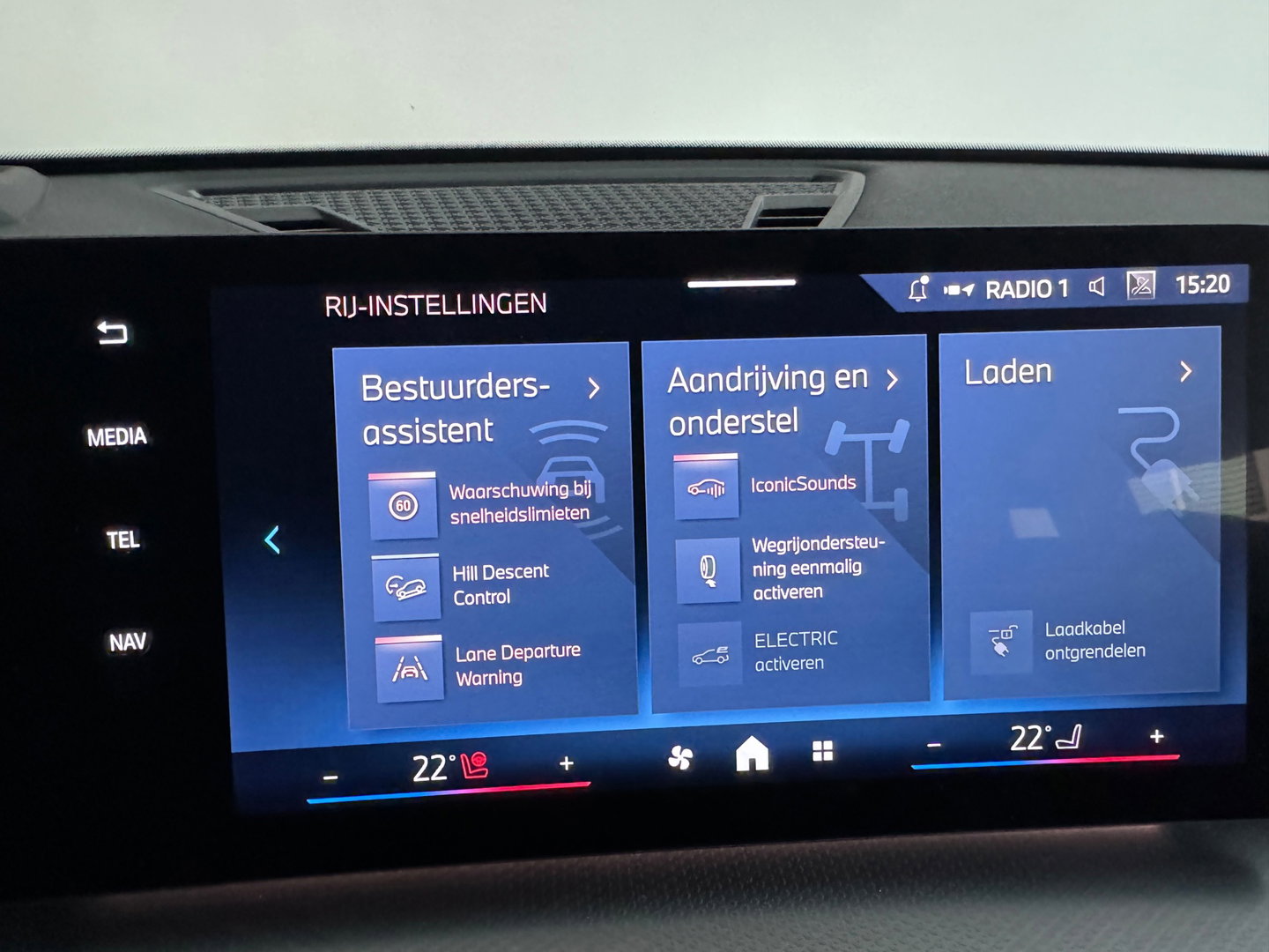BMW X1 XDrive30e Memory|H/K|HuD|360c|Trekhaak|Keyless