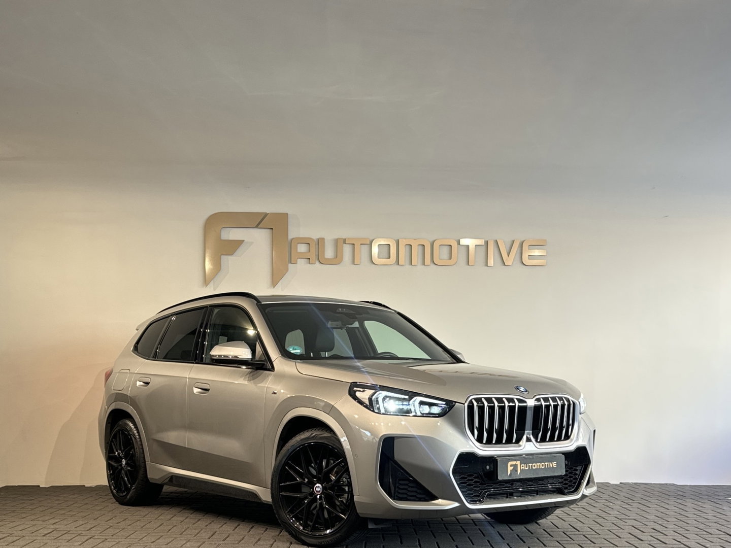 BMW X1 XDrive30e Memory|H/K|HuD|360c|Trekhaak|Keyless