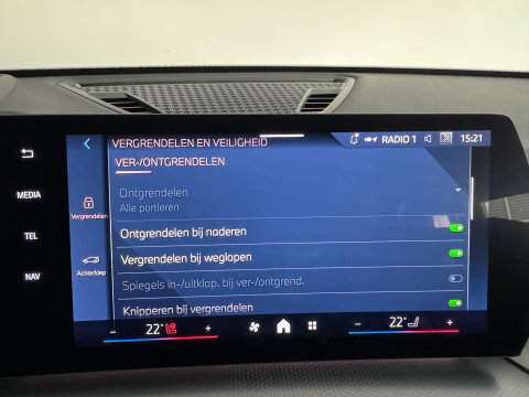 BMW X1 XDrive30e Memory|H/K|HuD|360c|Trekhaak|Keyless