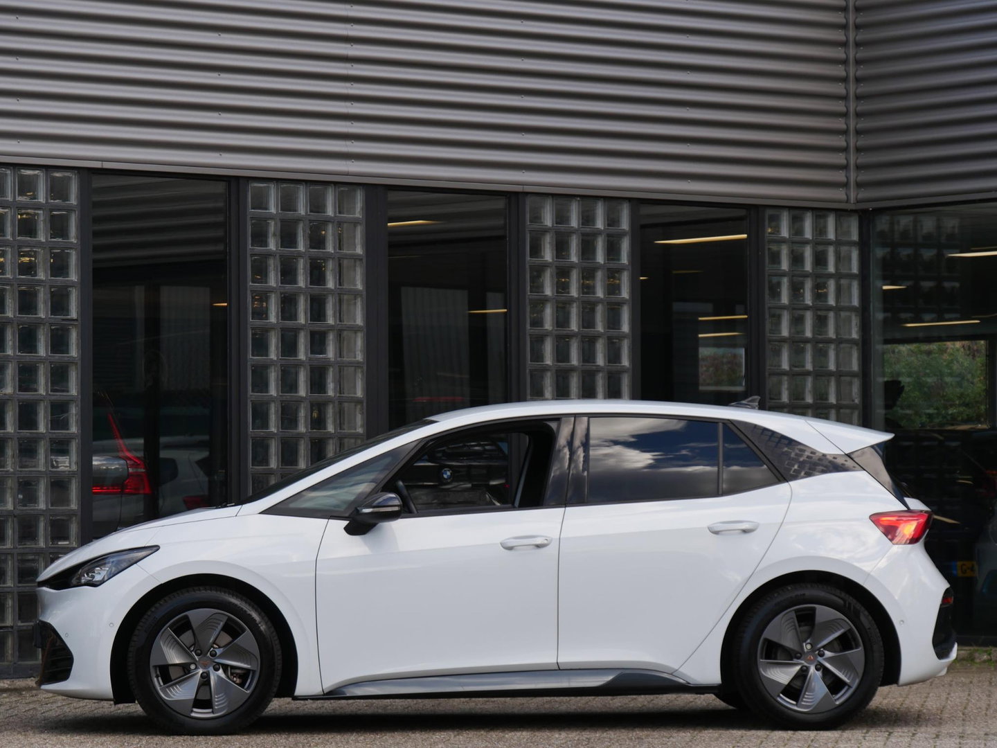 CUPRA Born 62kWh BUSINESS PLUS/ CAMERA/ PDC V+A/ NL-AUTO/ SOH 94%