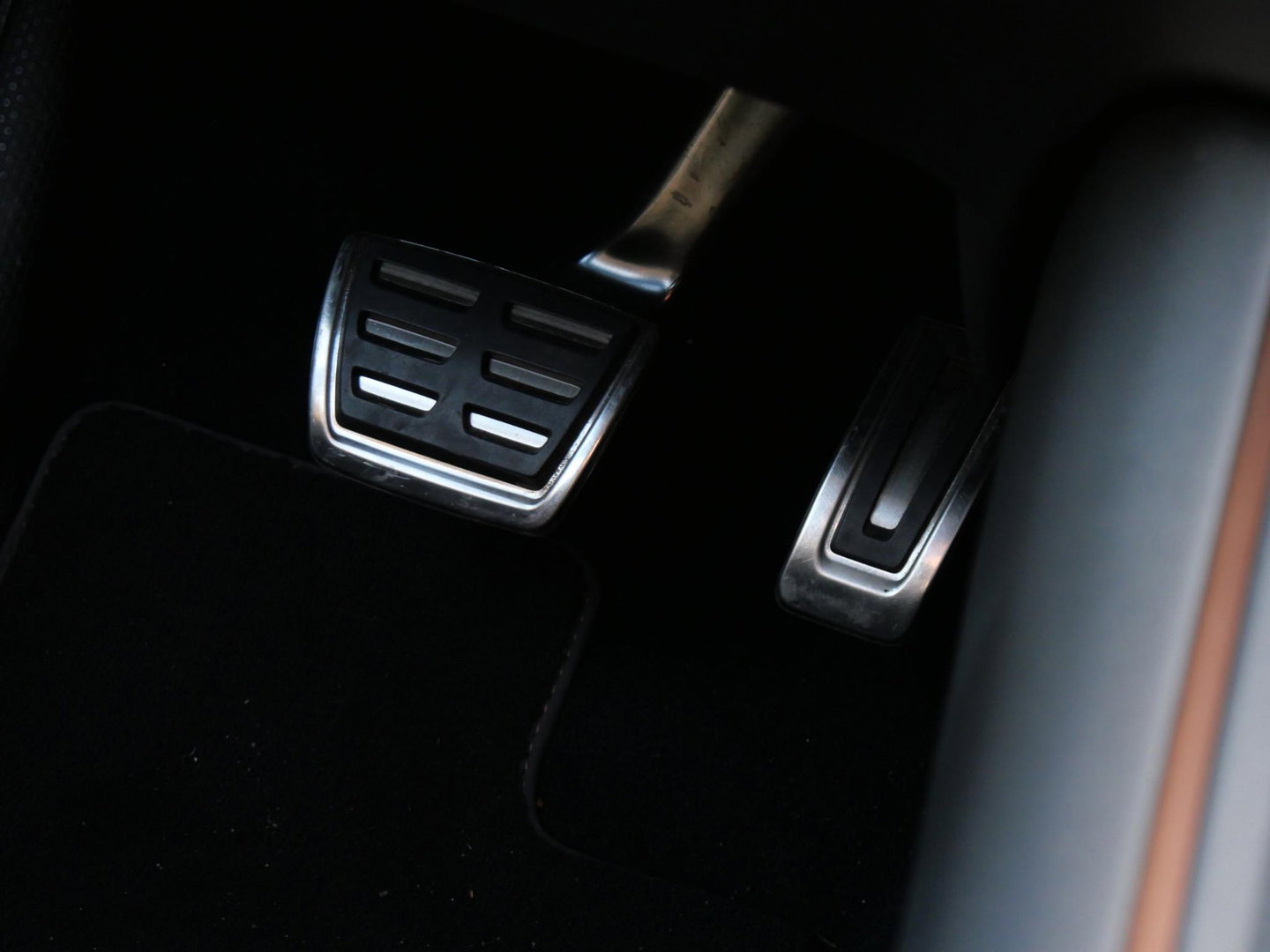 CUPRA Born 62kWh BUSINESS PLUS/ CAMERA/ PDC V+A/ NL-AUTO/ SOH 94%