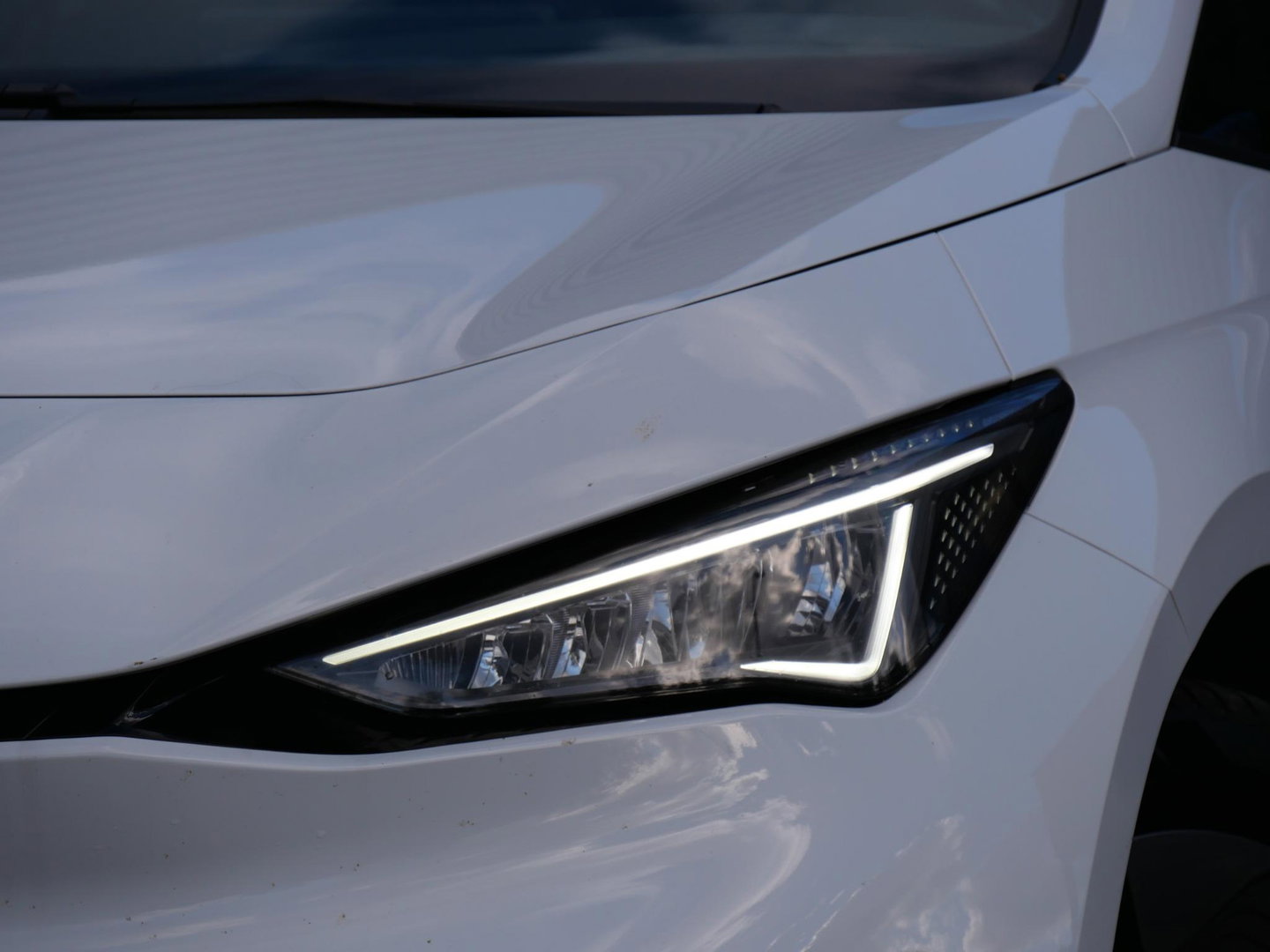 CUPRA Born 62kWh BUSINESS PLUS/ CAMERA/ PDC V+A/ NL-AUTO/ SOH 94%