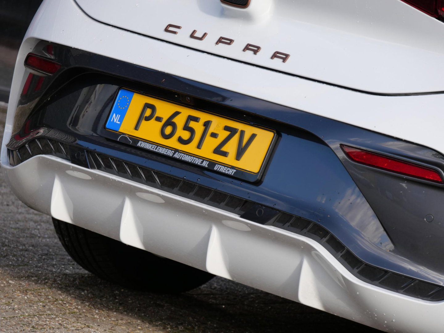 CUPRA Born 62kWh BUSINESS PLUS/ CAMERA/ PDC V+A/ NL-AUTO/ SOH 94%