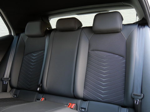 CUPRA Born 62kWh BUSINESS PLUS/ CAMERA/ PDC V+A/ NL-AUTO/ SOH 94%