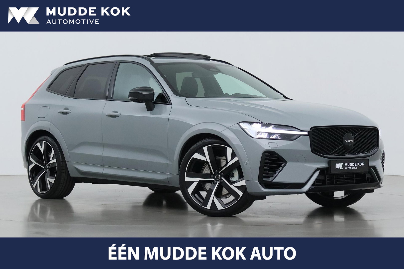 Volvo XC60 T6 Ultra Black Edition | 22 Inch | Bowers&Wilkins | Luchtvering | Trekhaak | 360° Camera | Stoelventilatie