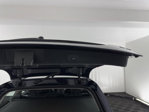 Volvo V70 2.0 D4 Momentum Aut. *LEATHER | XENON | HEATED-COMFORTSEATS | NAVI-FULLMAP | ECC | PDC | CRUISE | 17''ALU*