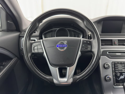 Volvo V70 2.0 D4 Momentum Aut. *LEATHER | XENON | HEATED-COMFORTSEATS | NAVI-FULLMAP | ECC | PDC | CRUISE | 17''ALU*