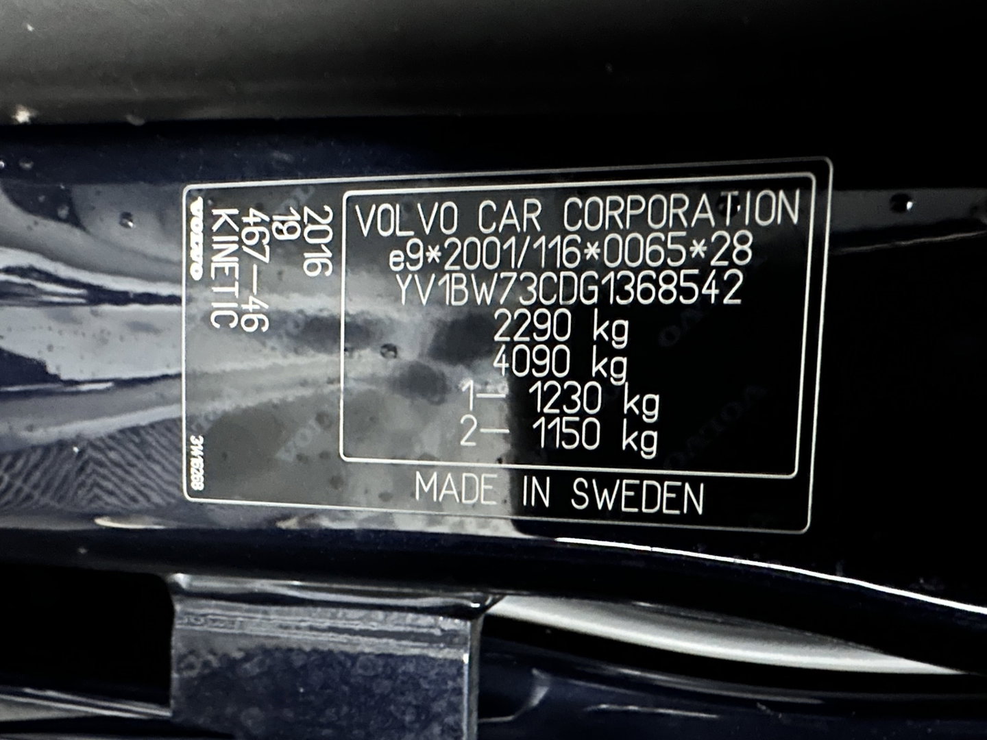 Volvo V70 2.0 D4 Momentum Aut. *LEATHER | XENON | HEATED-COMFORTSEATS | NAVI-FULLMAP | ECC | PDC | CRUISE | 17''ALU*
