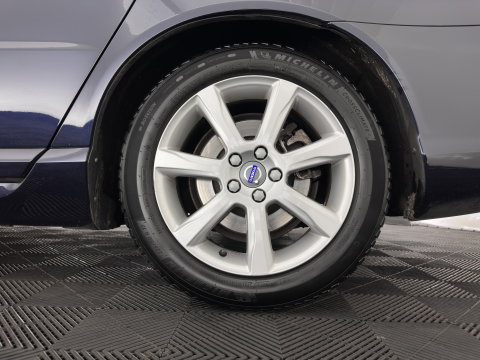 Volvo V70 2.0 D4 Momentum Aut. *LEATHER | XENON | HEATED-COMFORTSEATS | NAVI-FULLMAP | ECC | PDC | CRUISE | 17''ALU*