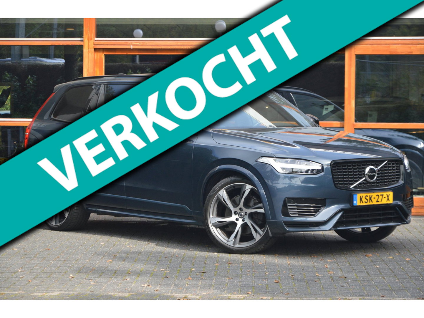 Volvo XC90 T8 Recharge AWD Plus Dark LONG RANGE | Luchtvering | Panoramadak | Harman/Kardon | Trekhaak | Stoel + Stuur Verwarmd |