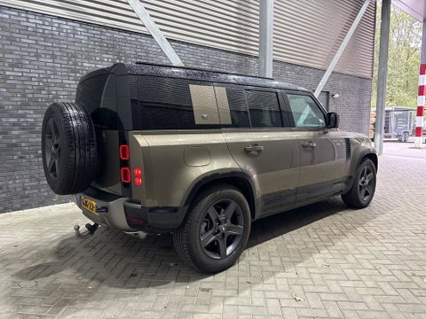 Land Rover Defender 110 P400e X-Dynamic SE | Panoramadak | Trekhaak | Luchtvering | 360° Camera | Meridian | Stoel+Stuurverwarming | BLIS | ACC