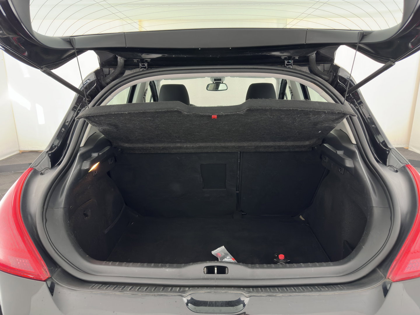 Peugeot 308 1.6 e-HDi Active *NAVI-FULLMAP | COMFORT-SEATS | ECC | PDC | CRUISE | 16''ALU | TOWBAR*