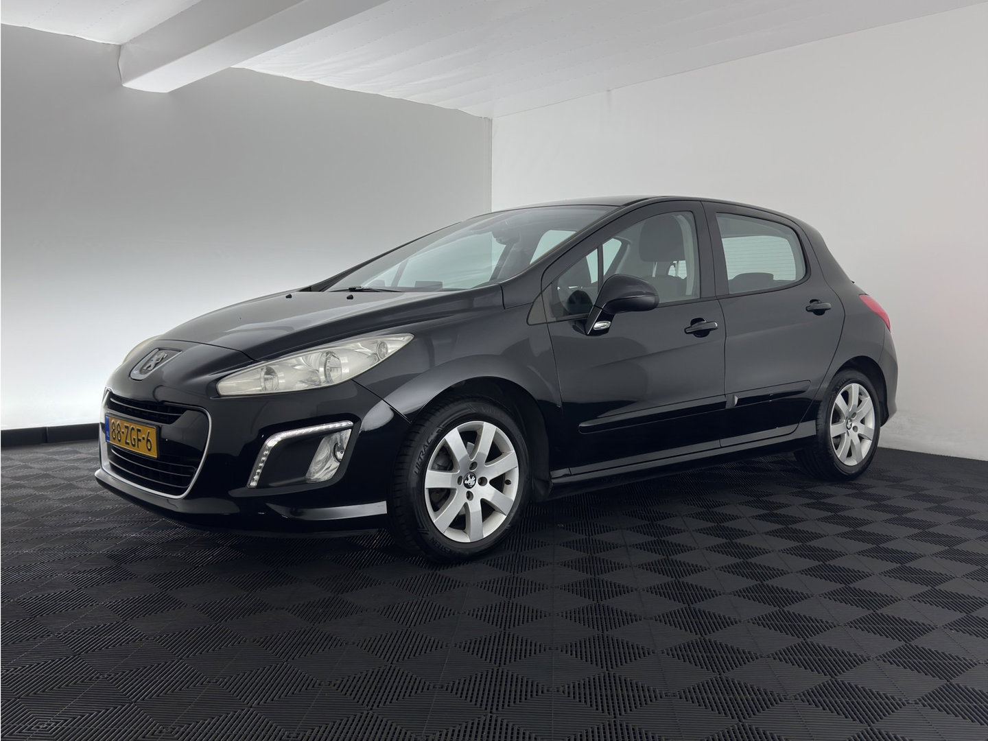 Peugeot 308 1.6 e-HDi Active *NAVI-FULLMAP | COMFORT-SEATS | ECC | PDC | CRUISE | 16''ALU | TOWBAR*