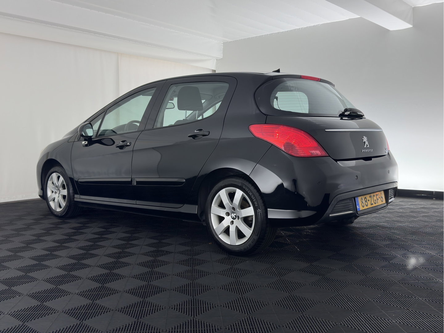 Peugeot 308 1.6 e-HDi Active *NAVI-FULLMAP | COMFORT-SEATS | ECC | PDC | CRUISE | 16''ALU | TOWBAR*