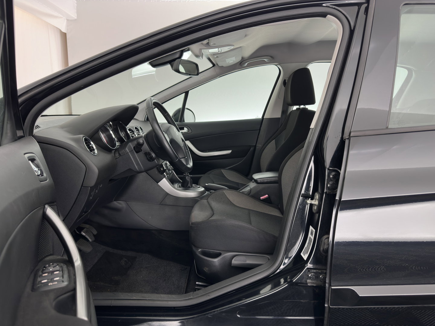 Peugeot 308 1.6 e-HDi Active *NAVI-FULLMAP | COMFORT-SEATS | ECC | PDC | CRUISE | 16''ALU | TOWBAR*
