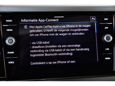 Volkswagen Taigo 1.5 R-Line Schuifkanteldak, Apple Carplay