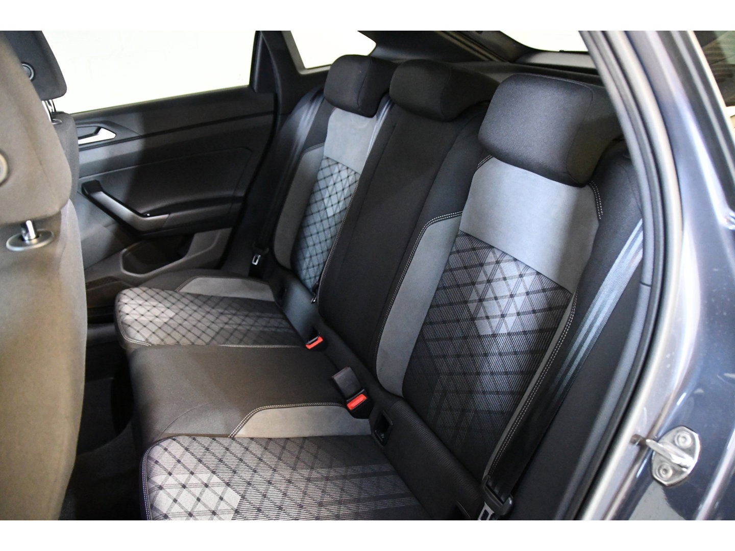 Volkswagen Taigo 1.5 R-Line Schuifkanteldak, Apple Carplay