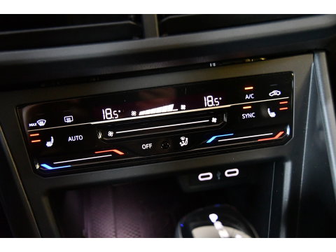 Volkswagen Taigo 1.5 R-Line Schuifkanteldak, Apple Carplay