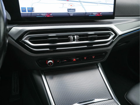 BMW 3-serie 320e M-Sportpack (Plug-in) (INCL.BTW) *LEATHER-MICROFIBRE | FULL-LED | SPORTSEATS | WIDESCREEN-DIGI-COCKPIT | AMBIENT-LIGHT | DAB+ | PRIVACY-GLASS | NAVI-FULLMAP | ECC | PDC | 18''ALU*
