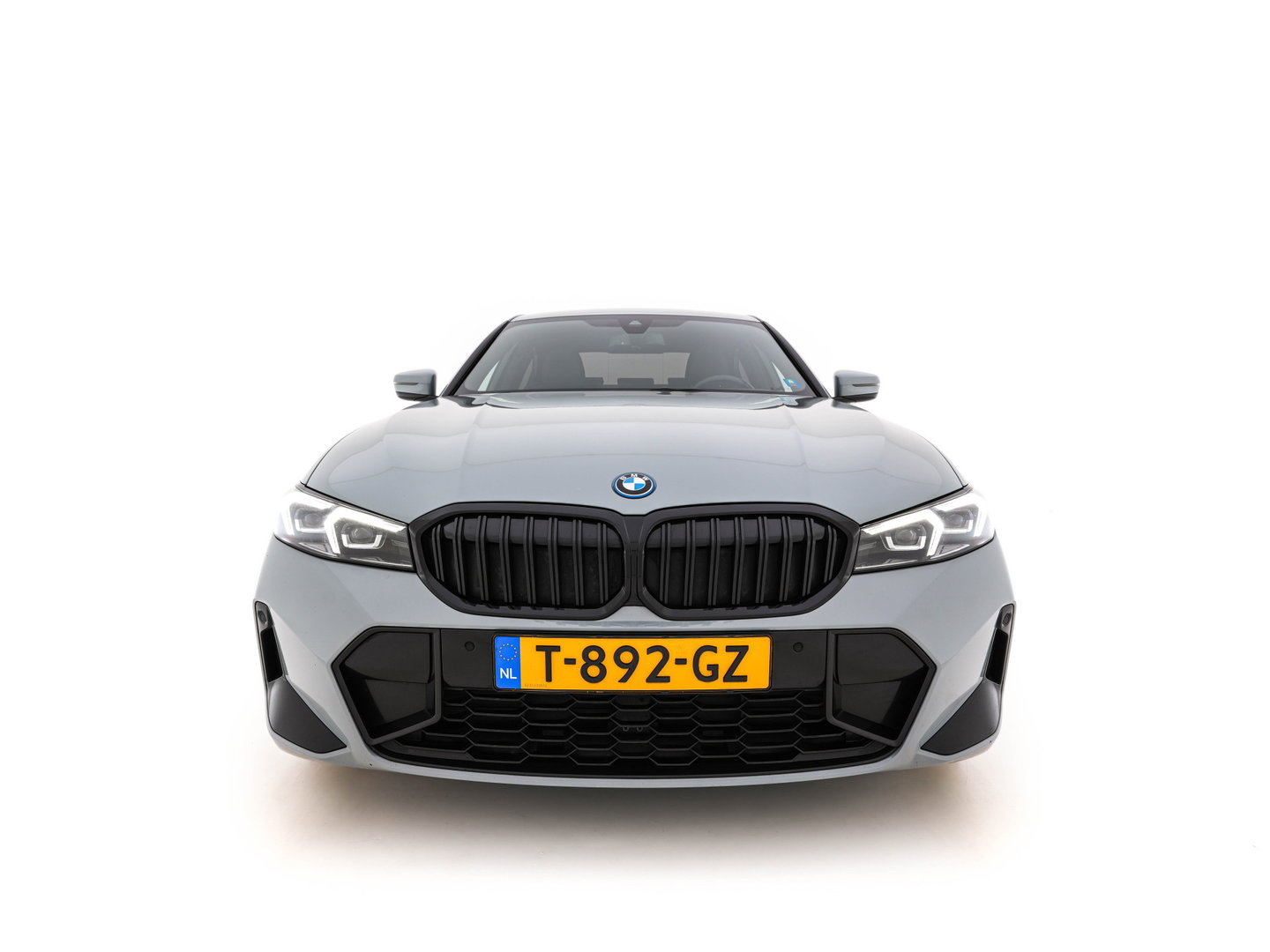 BMW 3-serie 320e M-Sportpack (Plug-in) (INCL.BTW) *LEATHER-MICROFIBRE | FULL-LED | SPORTSEATS | WIDESCREEN-DIGI-COCKPIT | AMBIENT-LIGHT | DAB+ | PRIVACY-GLASS | NAVI-FULLMAP | ECC | PDC | 18''ALU*