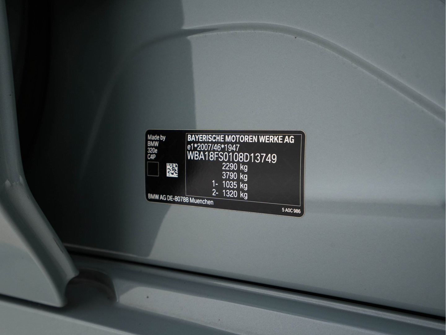 BMW 3-serie 320e M-Sportpack (Plug-in) (INCL.BTW) *LEATHER-MICROFIBRE | FULL-LED | SPORTSEATS | WIDESCREEN-DIGI-COCKPIT | AMBIENT-LIGHT | DAB+ | PRIVACY-GLASS | NAVI-FULLMAP | ECC | PDC | 18''ALU*